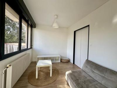 Louer Appartement 32 m2 Bordeaux