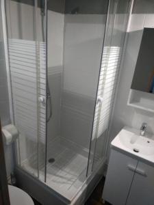 For rent Pessac 1 room 20 m2 Gironde (33600) photo 2