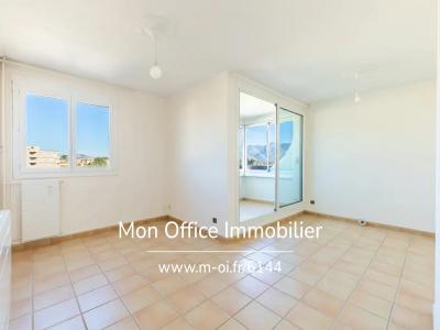 For sale Aubagne 4 rooms 80 m2 Bouches du Rhone (13400) photo 0