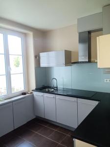 For sale Lorient 5 rooms 106 m2 Morbihan (56100) photo 3