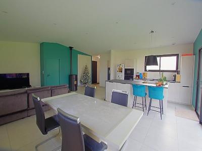 For sale 4 rooms 110 m2 Vendee (85150) photo 0