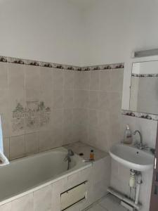 Louer Appartement Sainte-clotilde 788 euros