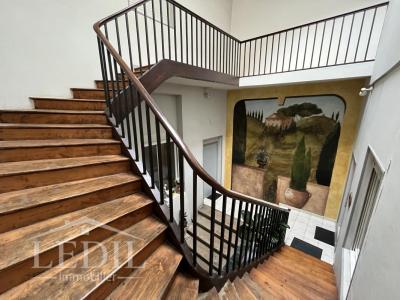 Acheter Immeuble 171 m2 Condom