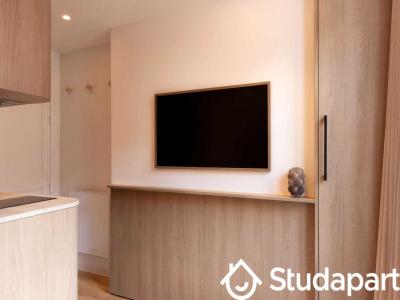 Louer Appartement Paris-8eme-arrondissement 1500 euros