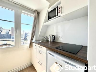 Louer Appartement 11 m2 Paris-17eme-arrondissement