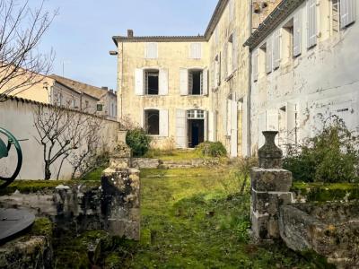 For sale Cozes 8 rooms 290 m2 Charente maritime (17120) photo 0