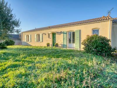 For sale Saint-savinien 6 rooms 150 m2 Charente maritime (17350) photo 0