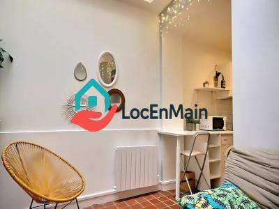 Louer Appartement 18 m2 Paris-10eme-arrondissement