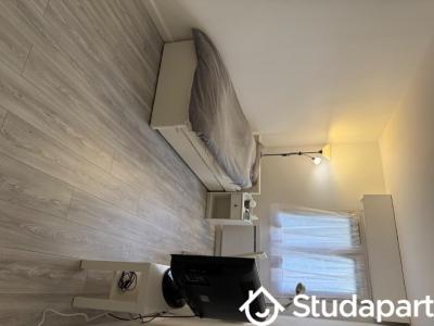 Louer Appartement Courbevoie 2100 euros