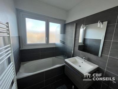 For sale Clermont-ferrand 4 rooms 65 m2 Puy de dome (63000) photo 4