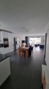 For sale Cuges-les-pins 6 rooms 160 m2 Bouches du Rhone (13780) photo 3