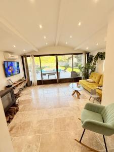 For sale CAMPAGNE 5 rooms 105 m2 Vaucluse (84190) photo 4