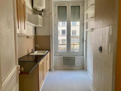 For rent Lyon-7eme-arrondissement 1 room 34 m2 Rhone (69007) photo 3