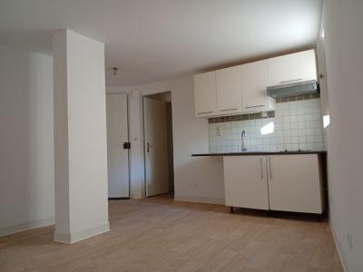 Louer Appartement Saint-pons-de-thomieres 470 euros