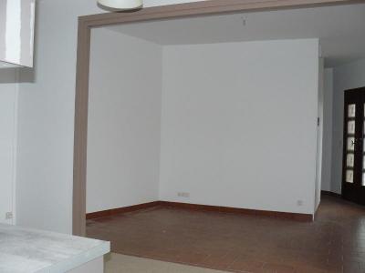 Louer Maison Saint-caprais-de-bordeaux 703 euros