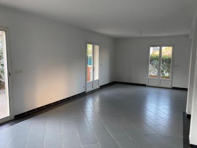 For sale CENTRE VILLE 5 rooms 144 m2 Herault (34190) photo 2