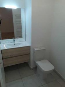 For rent Reims 2 rooms 43 m2 Marne (51100) photo 3