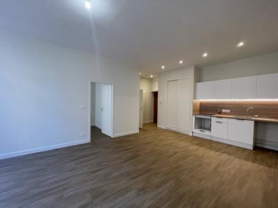 For rent Lyon-4eme-arrondissement 3 rooms 68 m2 Rhone (69004) photo 1