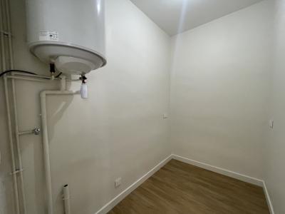 For rent Lyon-4eme-arrondissement 3 rooms 68 m2 Rhone (69004) photo 3