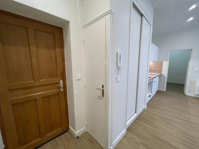 For rent Lyon-4eme-arrondissement 3 rooms 68 m2 Rhone (69004) photo 4