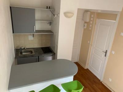 Louer Appartement 19 m2 Madeleine