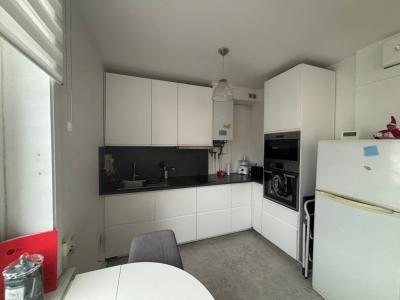 For sale Lille 3 rooms 43 m2 Nord (59000) photo 4