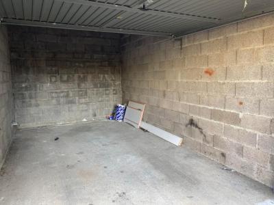 Louer Parking 12 m2 Neuves-maisons