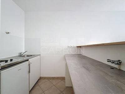 Louer Appartement 27 m2 Lyon-7eme-arrondissement