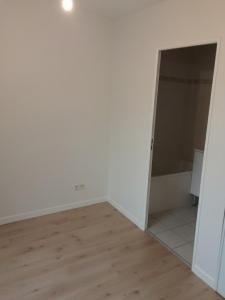 For rent Treillieres 2 rooms 45 m2 Loire atlantique (44119) photo 3