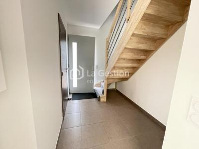 Louer Maison 67 m2 Saint-benoit