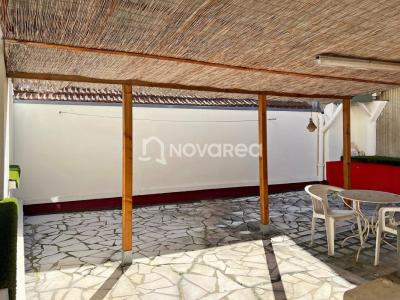 For sale Pau 4 rooms 87 m2 Pyrenees atlantiques (64000) photo 0