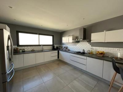 For sale Montelimar 6 rooms 140 m2 Drome (26200) photo 3