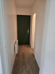 For rent Noyon 1 room 18 m2 Oise (60400) photo 3