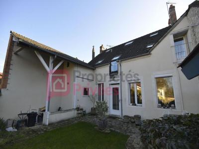 For sale Cosne-cours-sur-loire 9 rooms 180 m2 Nievre (58200) photo 0