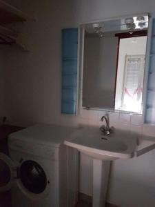 For rent Marseillan 2 rooms 27 m2 Herault (34340) photo 3