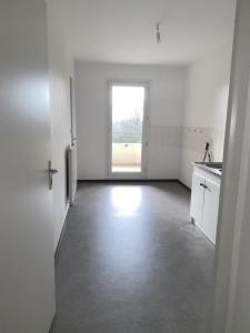 For rent Bourges 4 rooms 83 m2 Cher (18000) photo 0