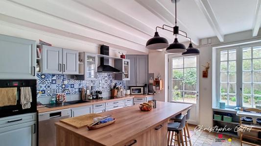 For sale Bonnes 8 rooms 207 m2 Vienne (86300) photo 4