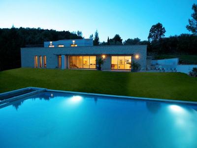 For sale Pernes-les-fontaines 7 rooms 242 m2 Vaucluse (84210) photo 2