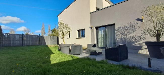 For sale Laval 6 rooms 106 m2 Mayenne (53000) photo 0