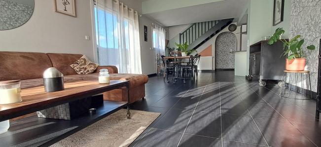 For sale Laval 6 rooms 106 m2 Mayenne (53000) photo 1