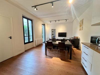 Louer Appartement 43 m2 Paris-17eme-arrondissement