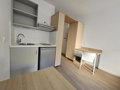 For rent Nimes 1 room 21 m2 Gard (30000) photo 2
