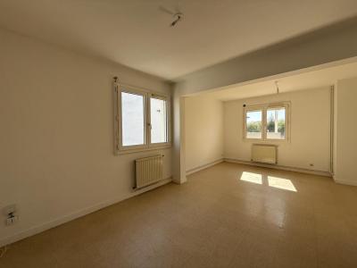 For sale Bonson 4 rooms 89 m2 Loire (42160) photo 2
