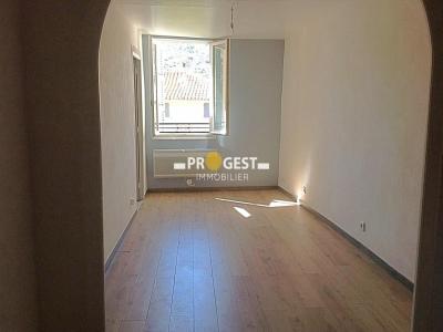 Louer Appartement 38 m2 Roquevaire