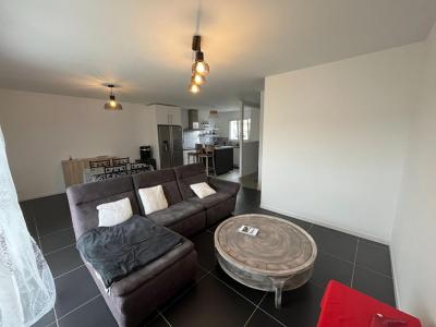 Louer Maison 65 m2 Avrille