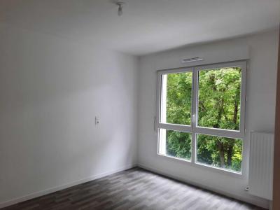 For rent Rennes 2 rooms 40 m2 Ille et vilaine (35000) photo 2