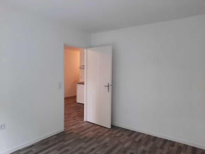 For rent Rennes 2 rooms 40 m2 Ille et vilaine (35000) photo 3