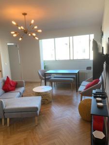 Louer Appartement 93 m2 Lyon-8eme-arrondissement