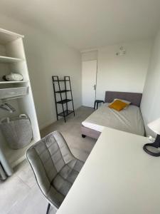 For rent Bron 5 rooms 69 m2 Rhone (69500) photo 4