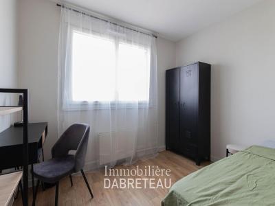 For rent Villeurbanne 7 rooms 107 m2 Rhone (69100) photo 1